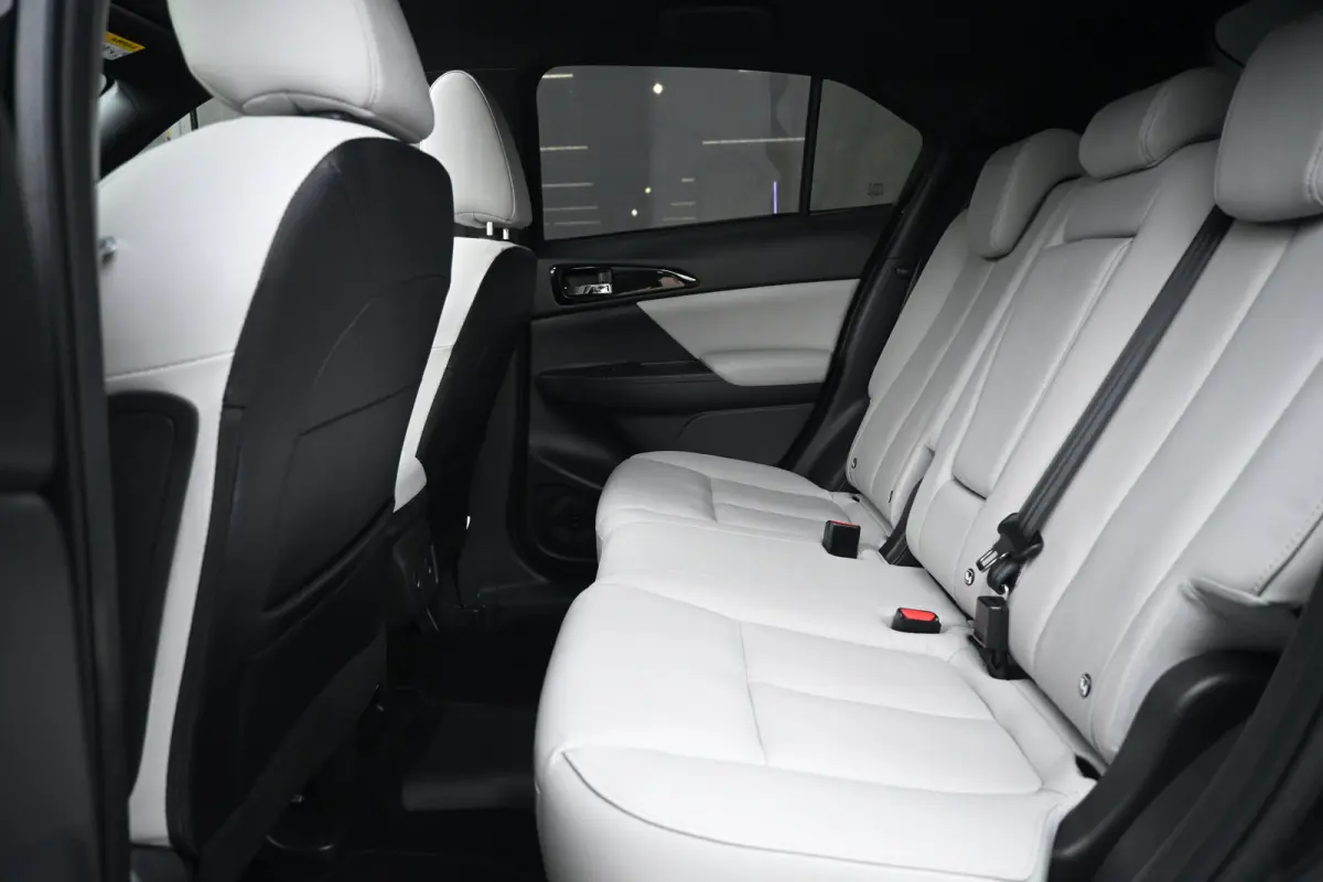 2.4 PHEV Instyle | Schuif-/Kanteldak | Navigatie | Leder | HUD | Achteruitrijcamera | Stoelverwarming | Climate Control | !!