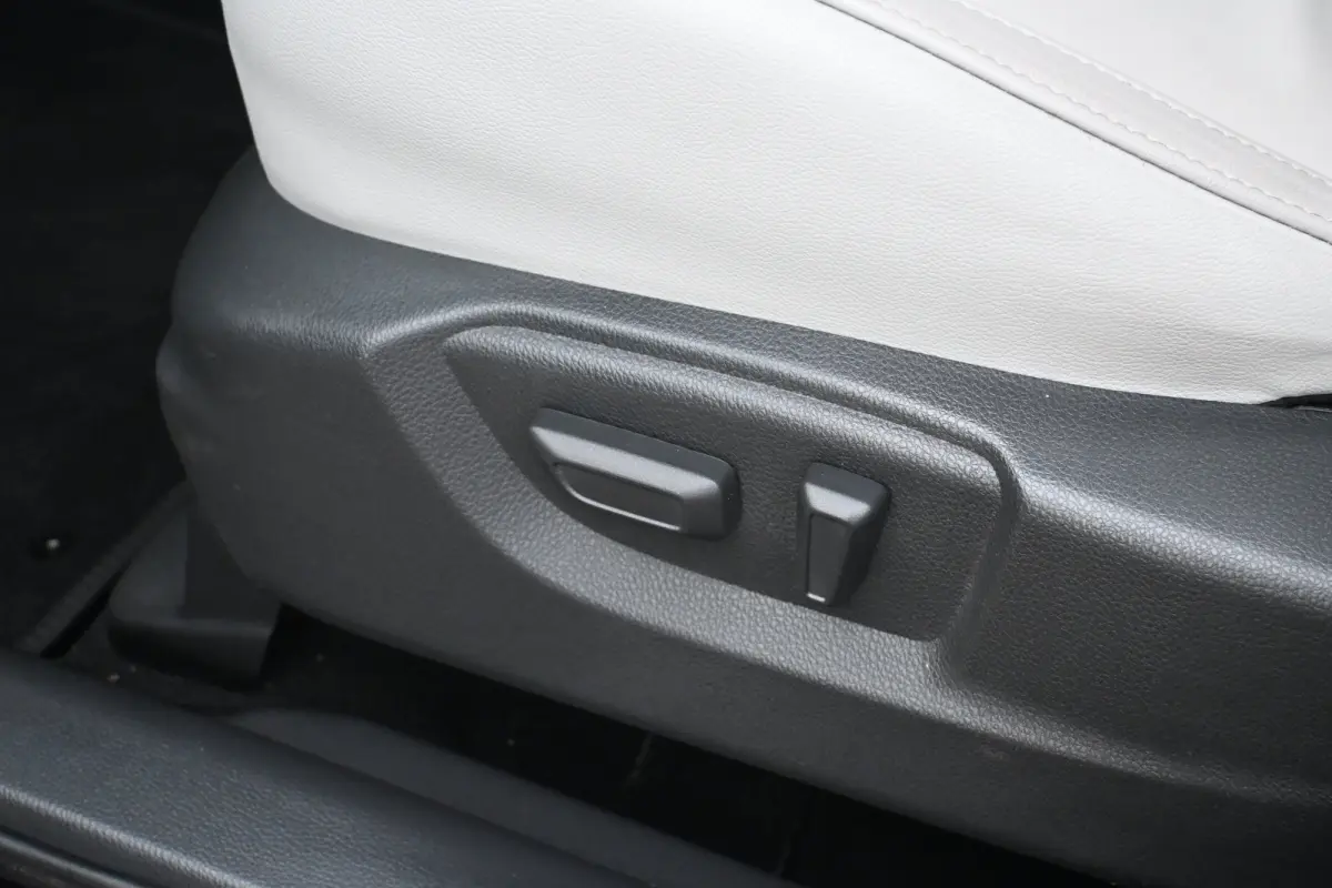 2.4 PHEV Instyle | Schuif-/Kanteldak | Navigatie | Leder | HUD | Achteruitrijcamera | Stoelverwarming | Climate Control | !!