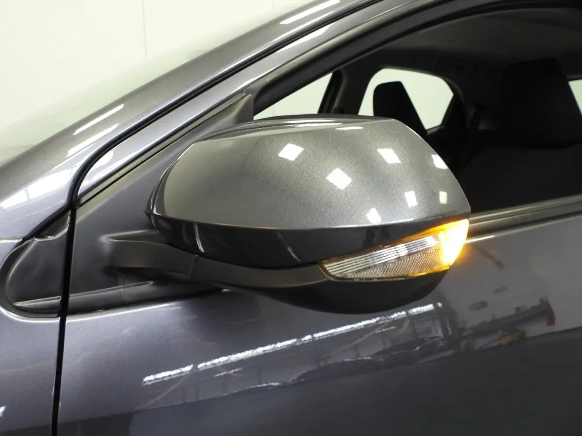 1.5 Hybrid 115 Active NAVI-APP/CLIMA/CAMERA/15"LMV!