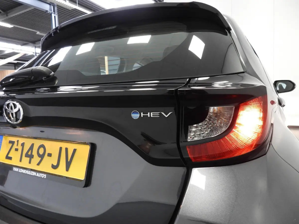 1.5 Hybrid 115 Active NAVI-APP/CLIMA/CAMERA/15"LMV!