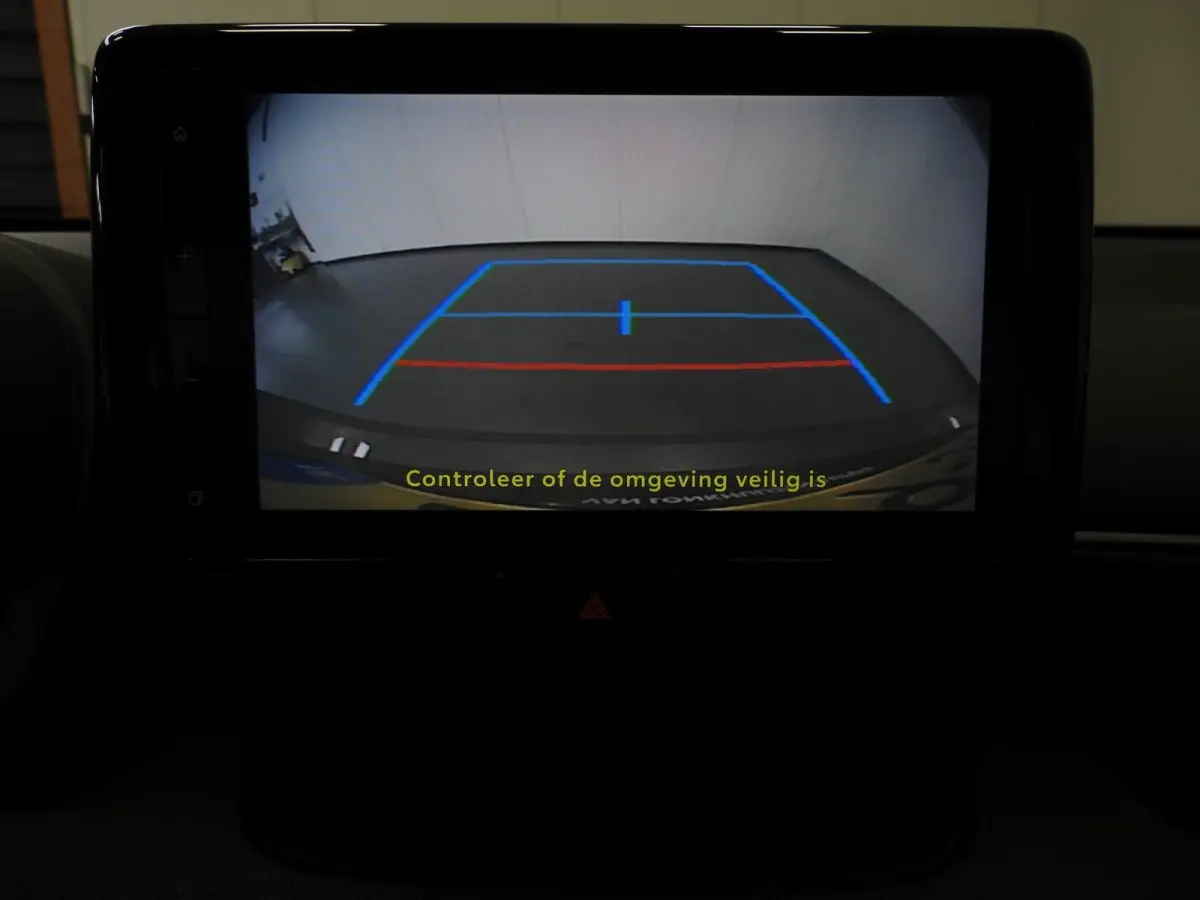 1.5 Hybrid 115 Active NAVI-APP/CLIMA/CAMERA/15"LMV!