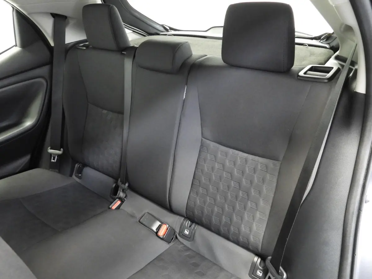 1.5 Hybrid 115 Active NAVI-APP/CLIMA/CAMERA/15"LMV!