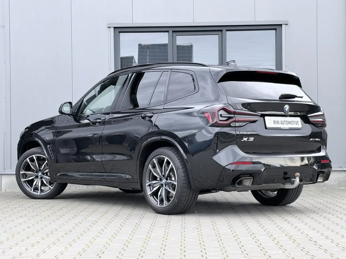 xDrive30e M sport 292 PK | Trekhaak | Elektrische stoelen | Akoestisch glas | Hifi | Digital cockpit