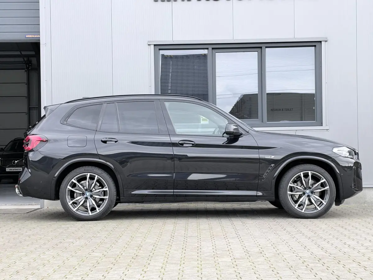 xDrive30e M sport 292 PK | Trekhaak | Elektrische stoelen | Akoestisch glas | Hifi | Digital cockpit