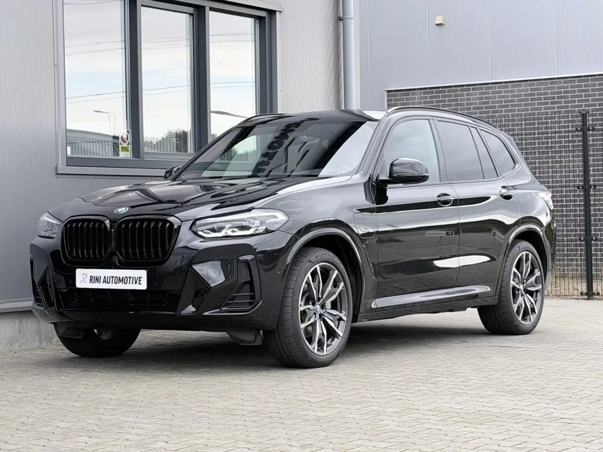 xDrive30e M sport 292 PK | Trekhaak | Elektrische stoelen | Akoestisch glas | Hifi | Digital cockpit