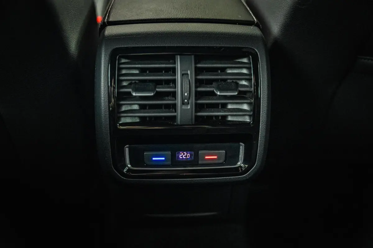 2.0 TDI Elegance Business R