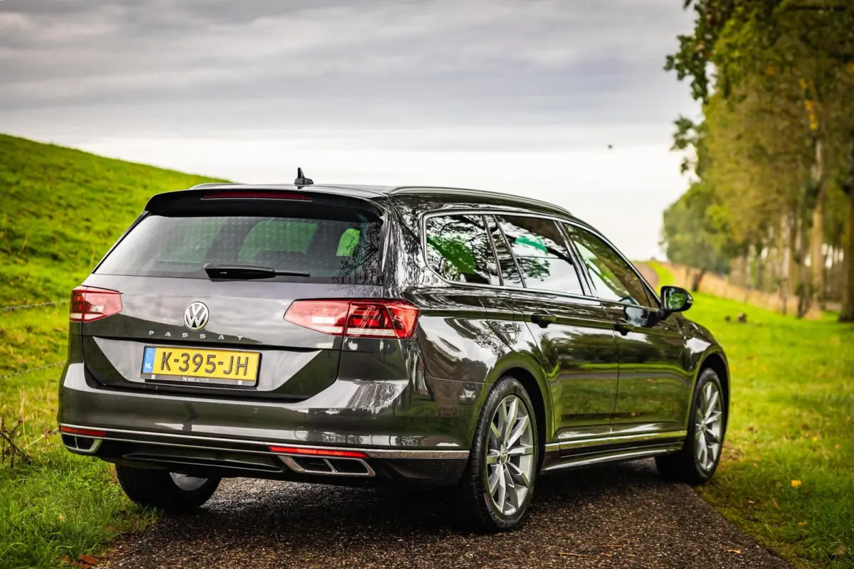 2.0 TDI Elegance Business R