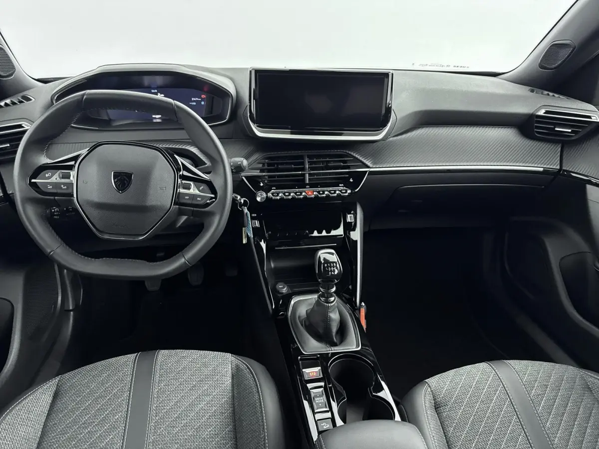 SUV 100pk Allure | 360% Camera | Verwarmbare voorstoelen | Carplay | Dodehoekbewaking | Navigatie |