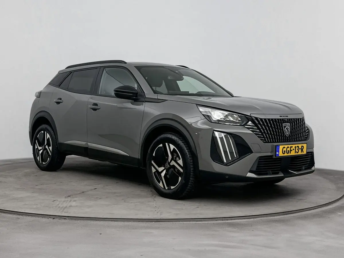 SUV 100pk Allure | 360% Camera | Verwarmbare voorstoelen | Carplay | Dodehoekbewaking | Navigatie |