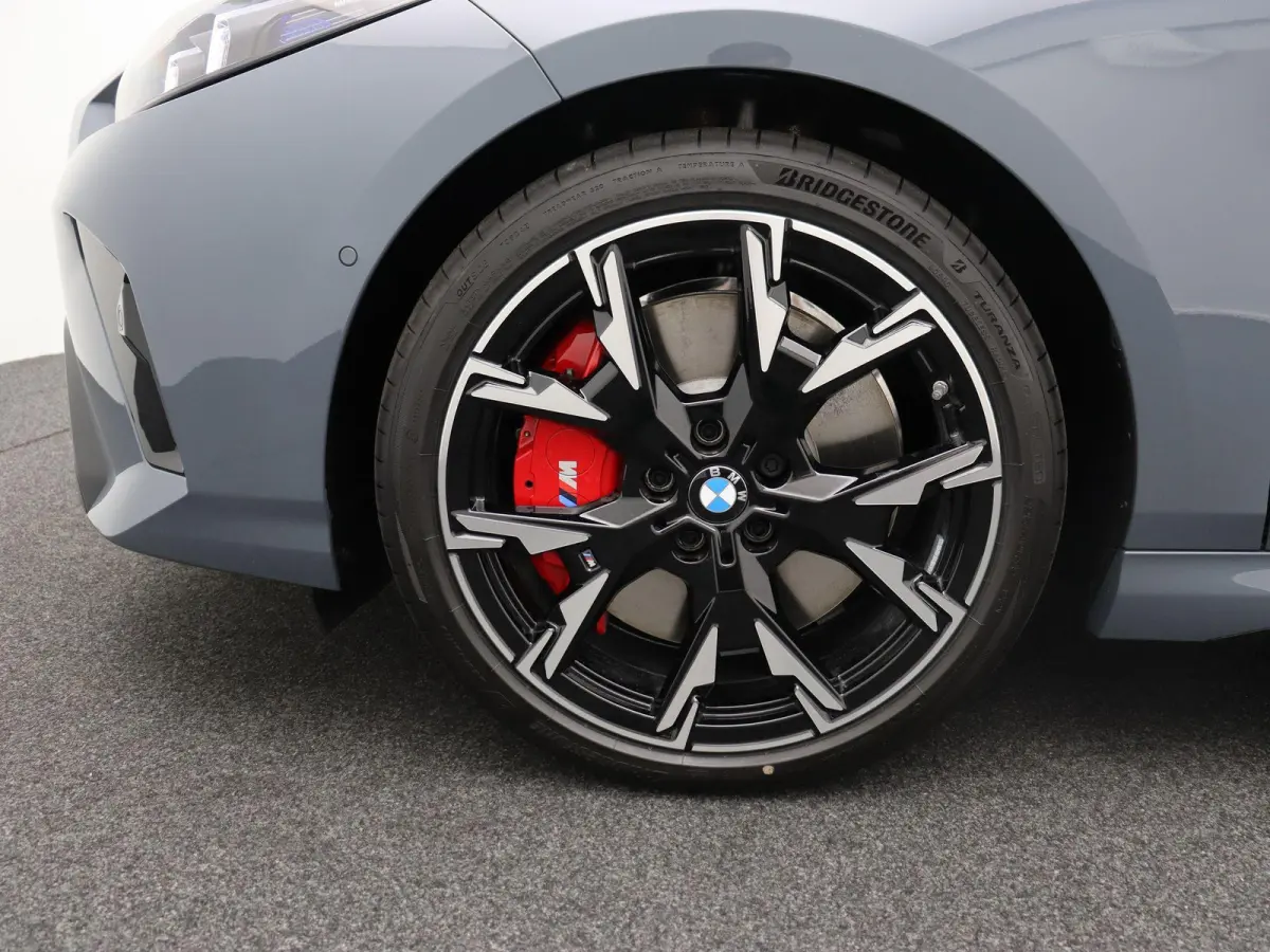 120 M Sportpakket Pro | Premium Pack | Stuurwielrand Verwarmd | Driving Assistant Plus | Harman Kardon | 19''