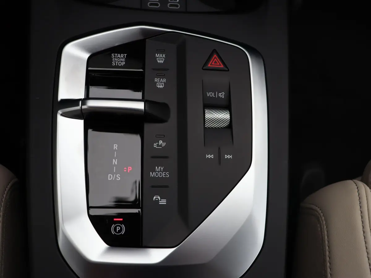 120 M Sportpakket Pro | Premium Pack | Stuurwielrand Verwarmd | Driving Assistant Plus | Harman Kardon | 19''