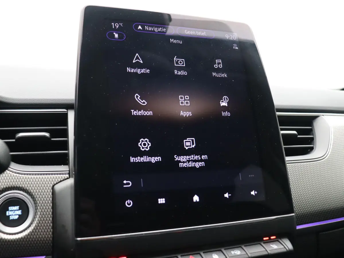 1.6 E-Tech Hybrid 145 Intens | Climate control | Stoel en stuurverwarming | Adaptive cruise control | Groot infotainment scherm | Half leder | Ledverlichting |