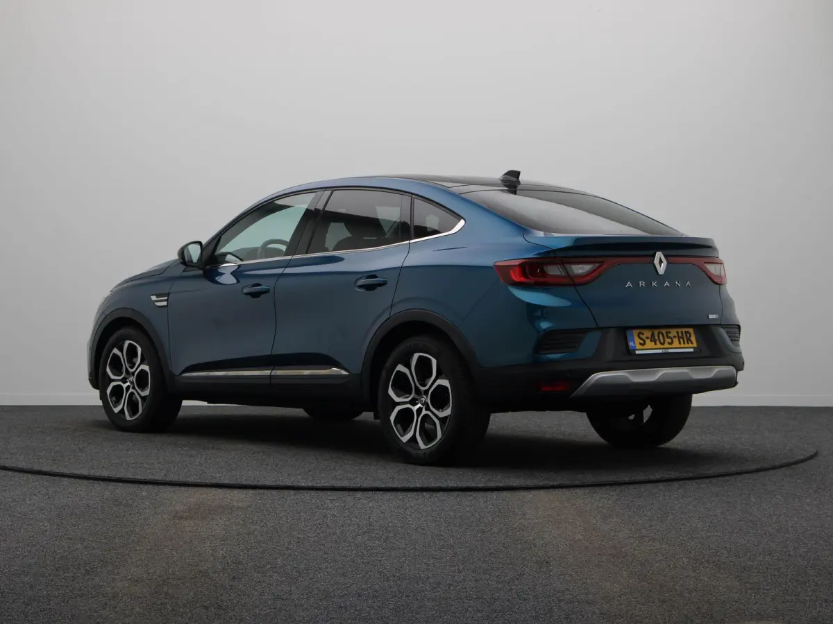 1.6 E-Tech Hybrid 145 Intens | Climate control | Stoel en stuurverwarming | Adaptive cruise control | Groot infotainment scherm | Half leder | Ledverlichting |