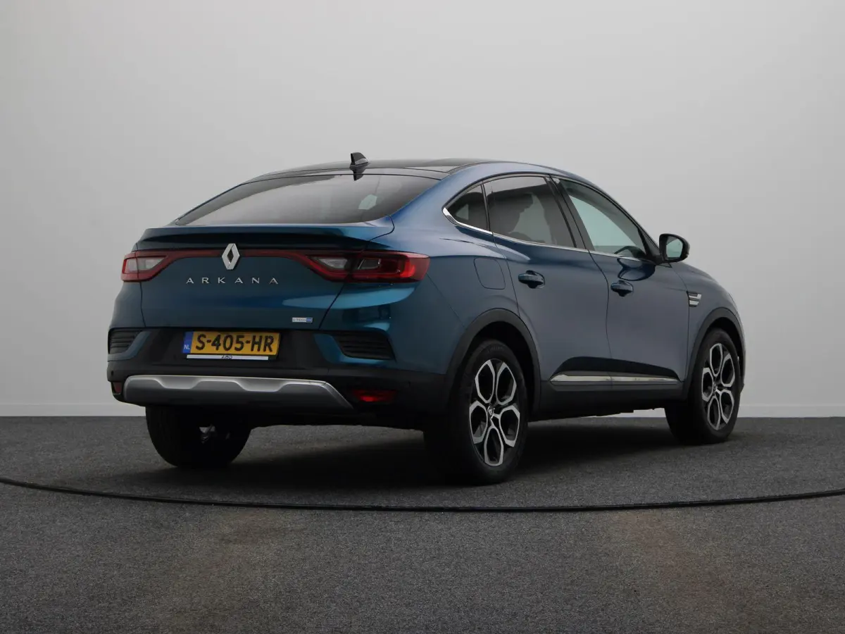 1.6 E-Tech Hybrid 145 Intens | Climate control | Stoel en stuurverwarming | Adaptive cruise control | Groot infotainment scherm | Half leder | Ledverlichting |