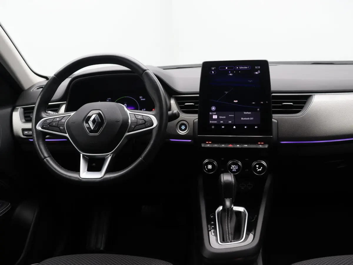 1.6 E-Tech Hybrid 145 Intens | Climate control | Stoel en stuurverwarming | Adaptive cruise control | Groot infotainment scherm | Half leder | Ledverlichting |