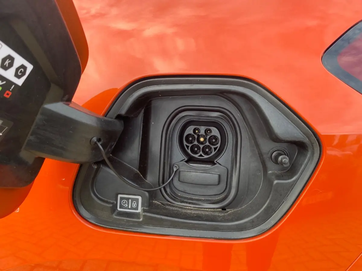 Ultimate 50 kWh 3-Fase 94,2%SOH! | Navigatie | Matrix-LED | Dealeronderhouden | Massagestoel | Stoel/Stuurverwarming | Parkeersensoren | !!