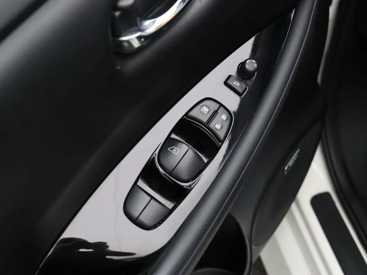 Tekna 40 kWh | Bose Premium Audio | 87% SoH | Adaptive cruise control | Lederen bekleding | Climate control | Stoel en stuurverwarming |
