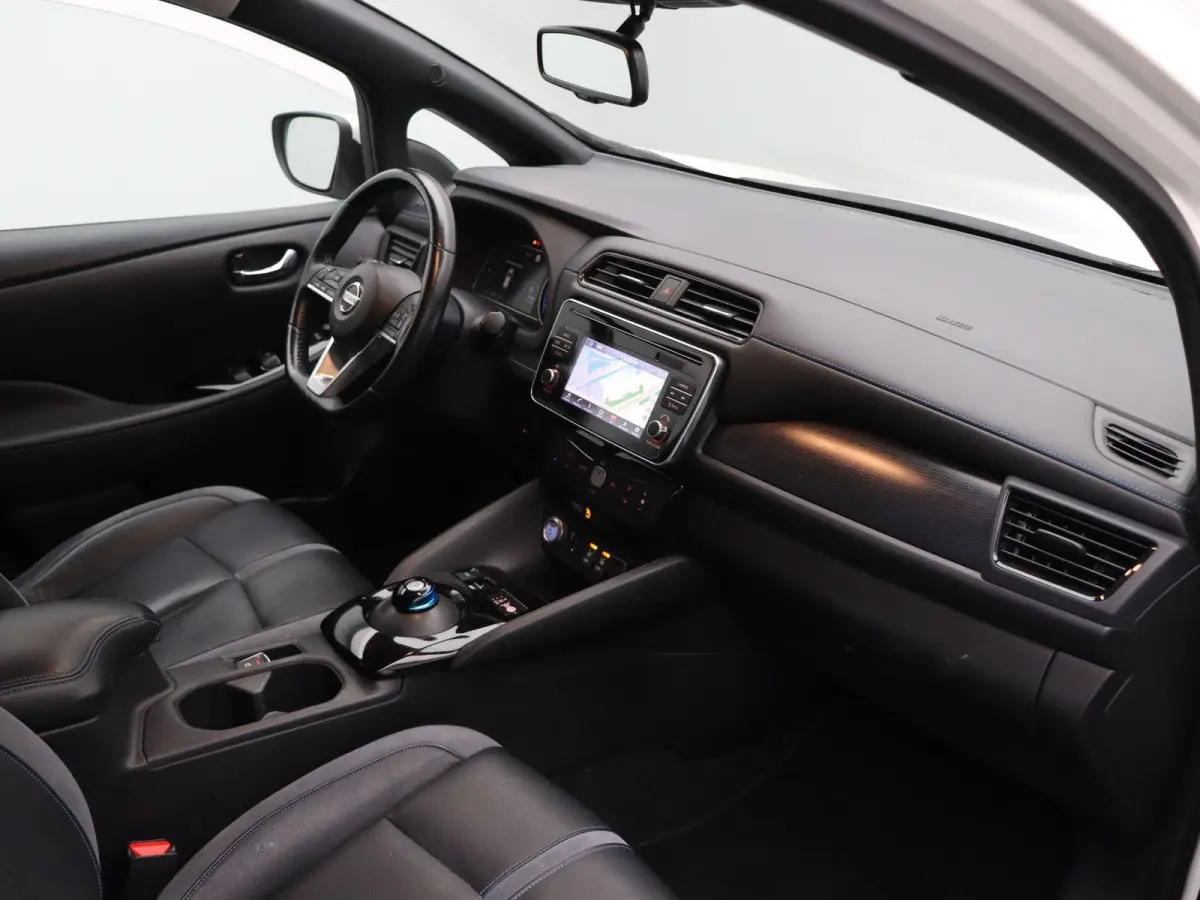 Tekna 40 kWh | Bose Premium Audio | 87% SoH | Adaptive cruise control | Lederen bekleding | Climate control | Stoel en stuurverwarming |