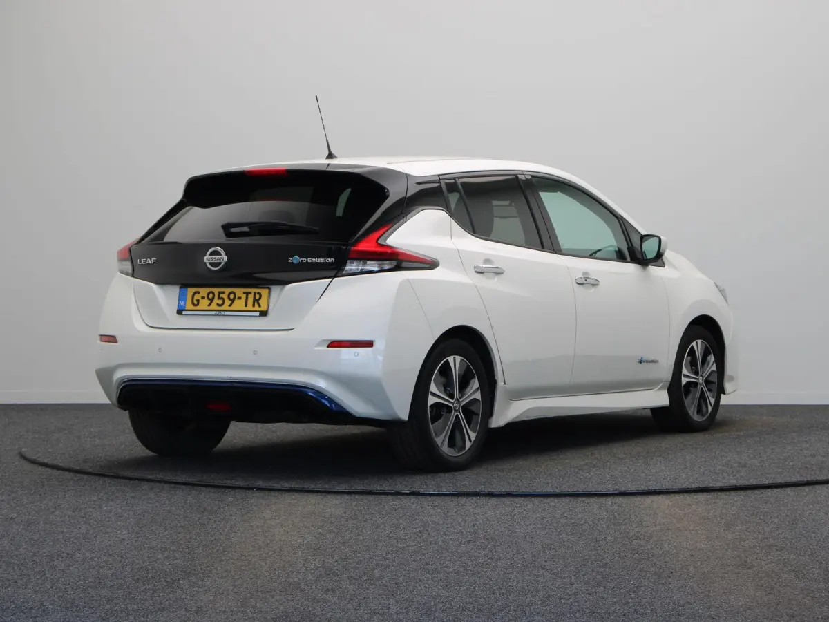 Tekna 40 kWh | Bose Premium Audio | 87% SoH | Adaptive cruise control | Lederen bekleding | Climate control | Stoel en stuurverwarming |