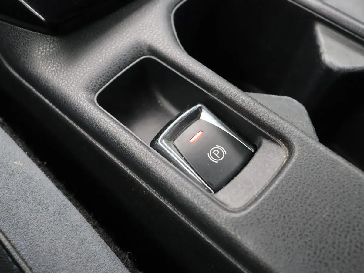 Tekna 40 kWh | Bose Premium Audio | 87% SoH | Adaptive cruise control | Lederen bekleding | Climate control | Stoel en stuurverwarming |