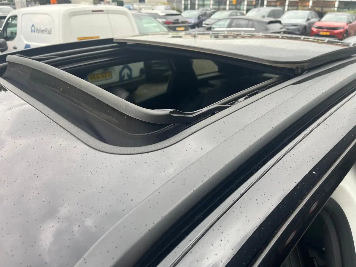 1.2 PureTech GT | Glazen panorama-dak | Black pack |Voorstoelen verwarmd | Cruise control adaptief | Apple Carplay/Android | Navi |