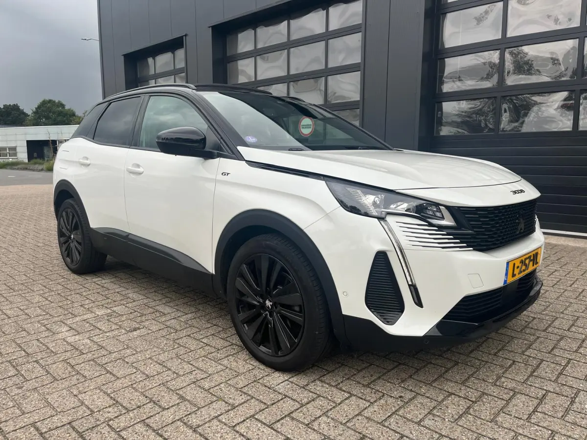 1.2 PureTech GT | Glazen panorama-dak | Black pack |Voorstoelen verwarmd | Cruise control adaptief | Apple Carplay/Android | Navi |