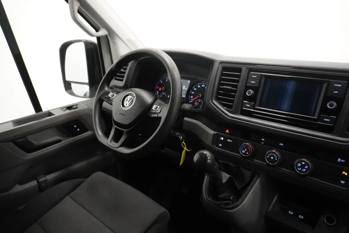 2.0 TDI L3H3 140PK EURO 6 - Airco - Cruise - PDC - €19.900,- Excl.