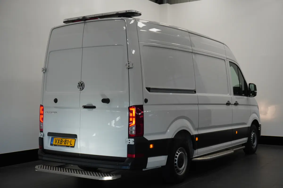 2.0 TDI L3H3 140PK EURO 6 - Airco - Cruise - PDC - €19.900,- Excl.