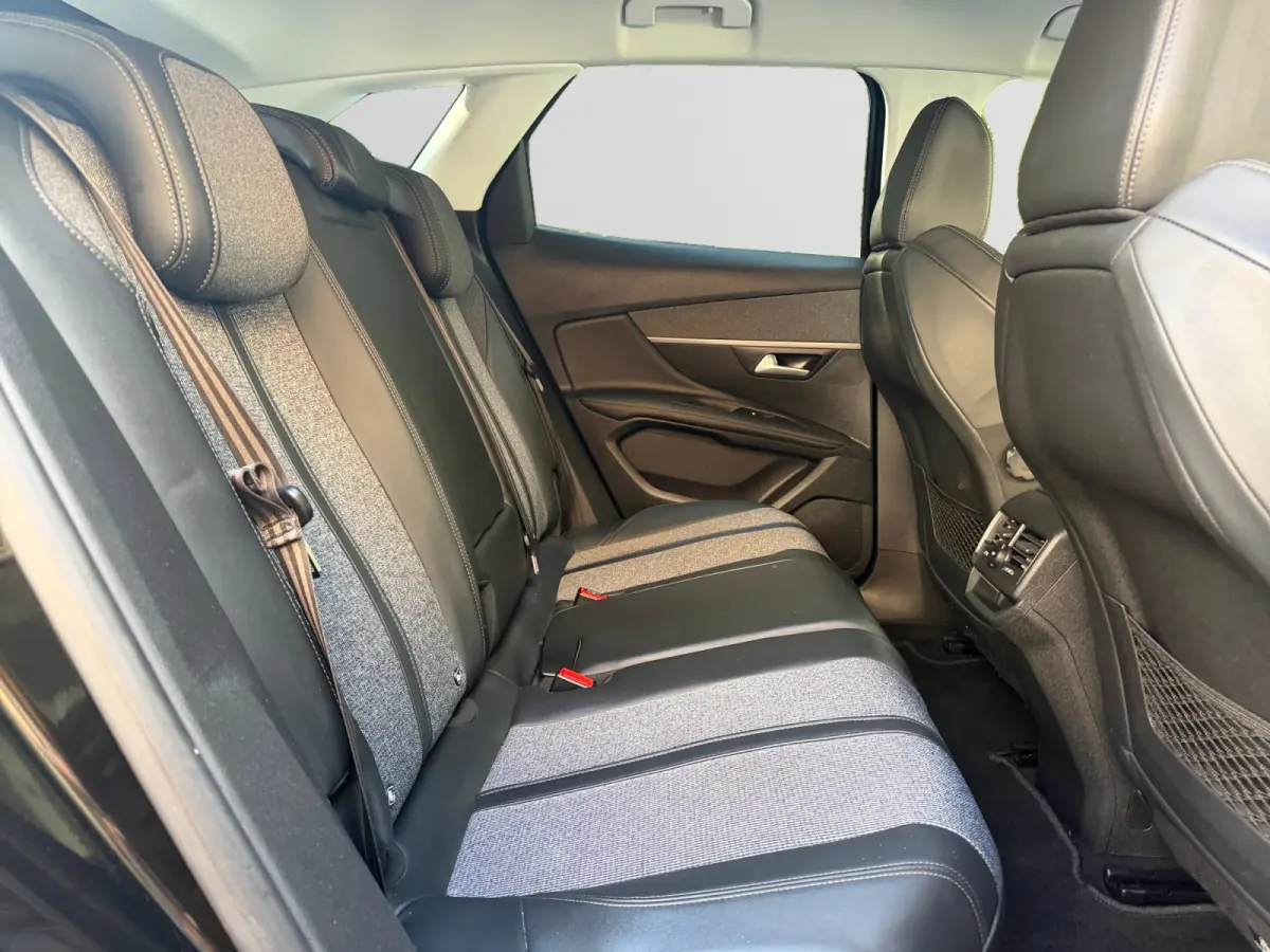 1.2 PureTech Allure- NAP 86dkm, Carplay, Android Auto, 360 Camera, Keyless, Sfeerverlichting