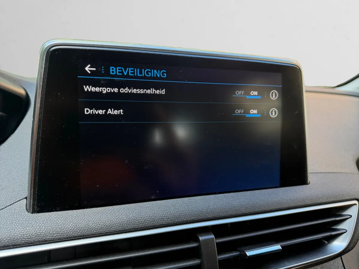 1.2 PureTech Allure- NAP 86dkm, Carplay, Android Auto, 360 Camera, Keyless, Sfeerverlichting