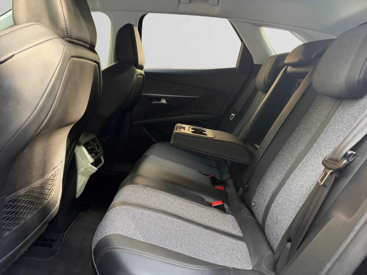 1.2 PureTech Allure- NAP 86dkm, Carplay, Android Auto, 360 Camera, Keyless, Sfeerverlichting