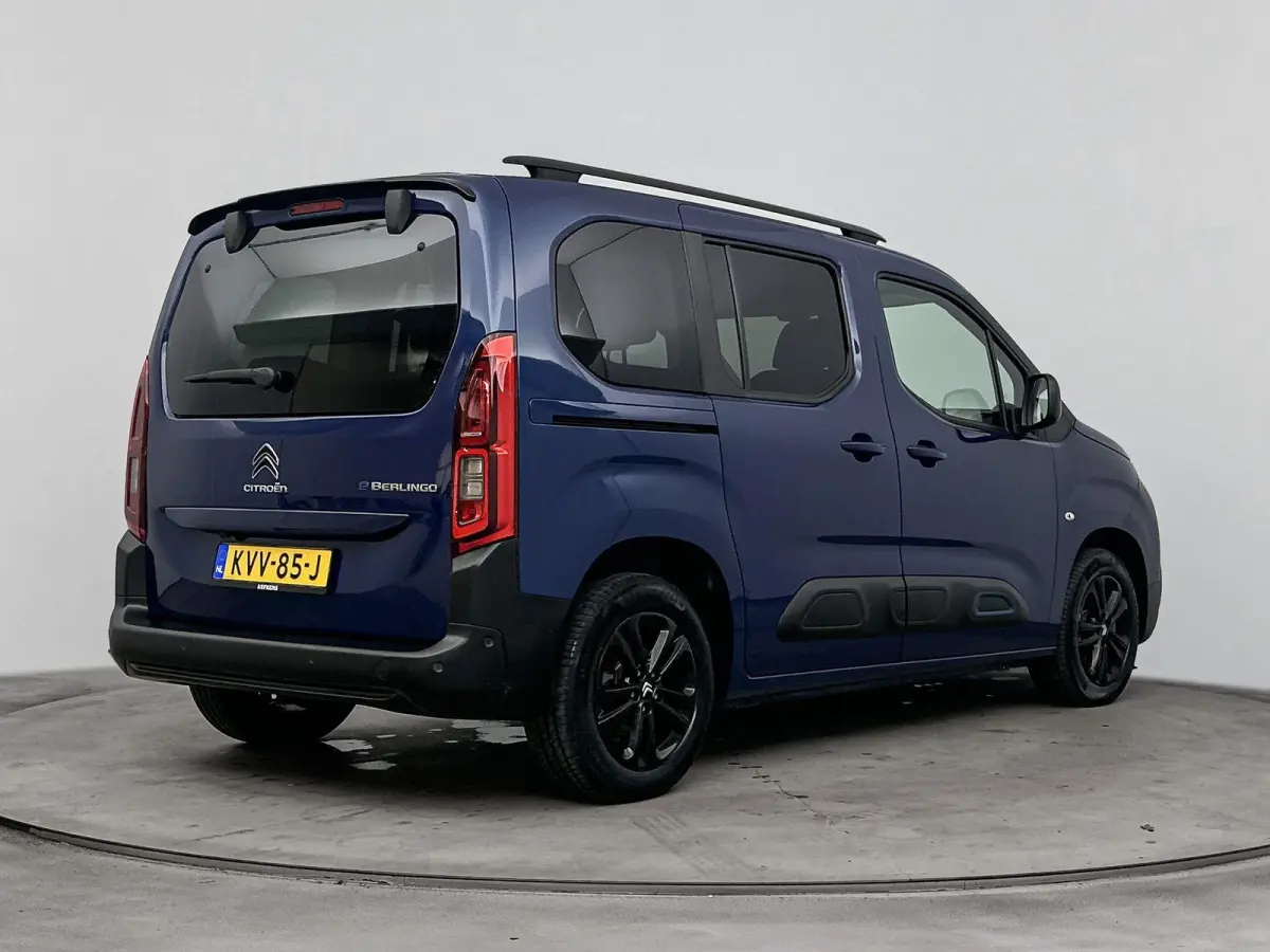 136 pk 50 kWh Shine | ACCU 95% |  Stoel/Vooruit Verwarming | Carplay | Parkeersensoren | Dodehoekbewaking | Automatische Airco