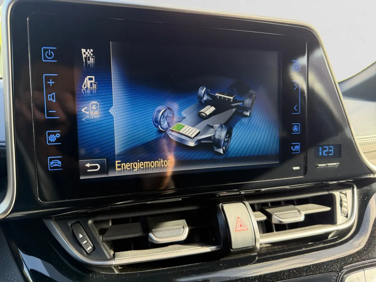 1.8 Hybrid Dynamic Aut- Camera, Navigatie, Stoelverwarming, Trekhaak, Privacy Glass