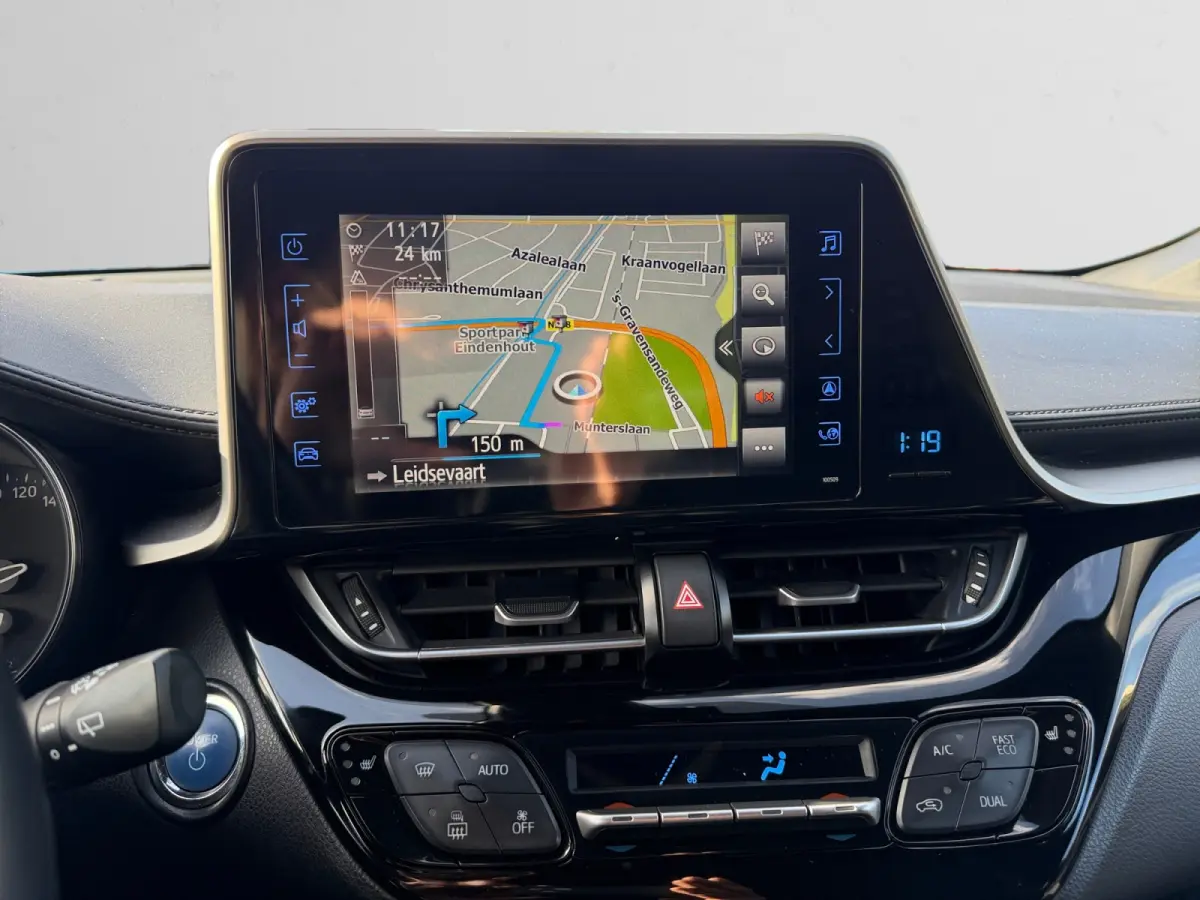 1.8 Hybrid Dynamic Aut- Camera, Navigatie, Stoelverwarming, Trekhaak, Privacy Glass