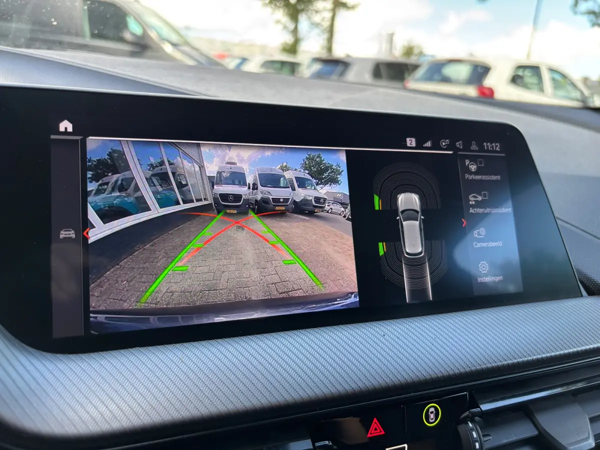 118d High Executive | M Pakket | Shadow Line | Apple Carplay | Achterruitrijcamera