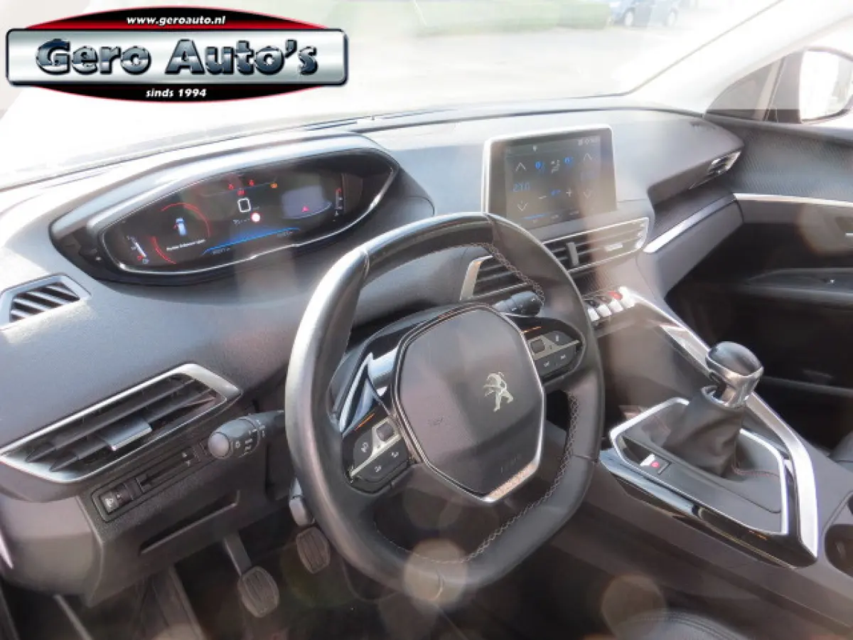 1.2 PureTech Blue Lease Executive vol leder trekhaak pdc etc