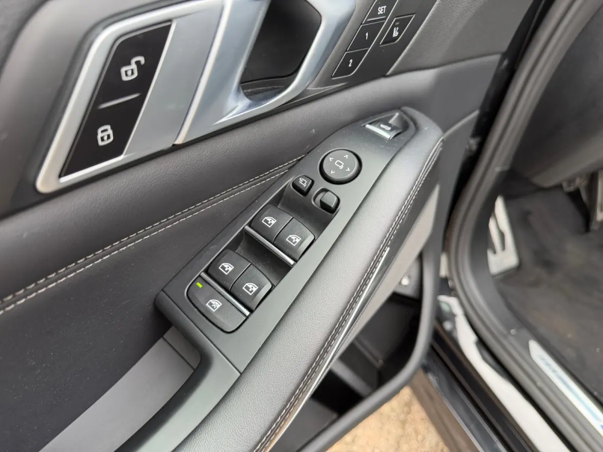 xDrive45e M Sport- Harman Kardon, Panoramadak, Memory, Individual Leder, 360 Camera