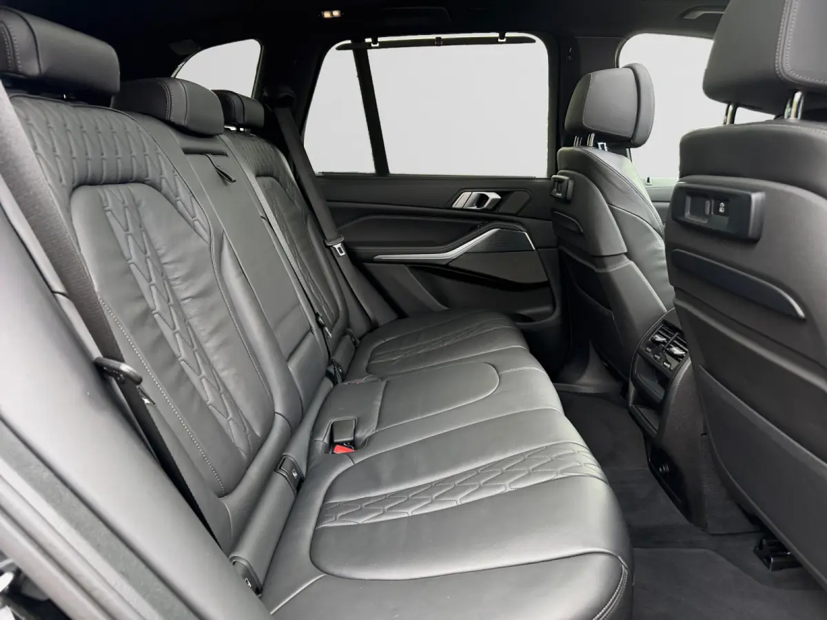 xDrive45e M Sport- Harman Kardon, Panoramadak, Memory, Individual Leder, 360 Camera
