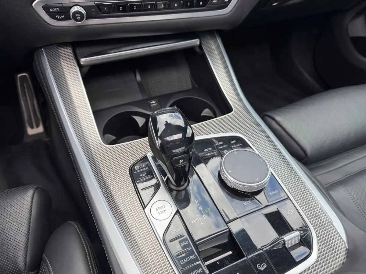xDrive45e M Sport- Harman Kardon, Panoramadak, Memory, Individual Leder, 360 Camera