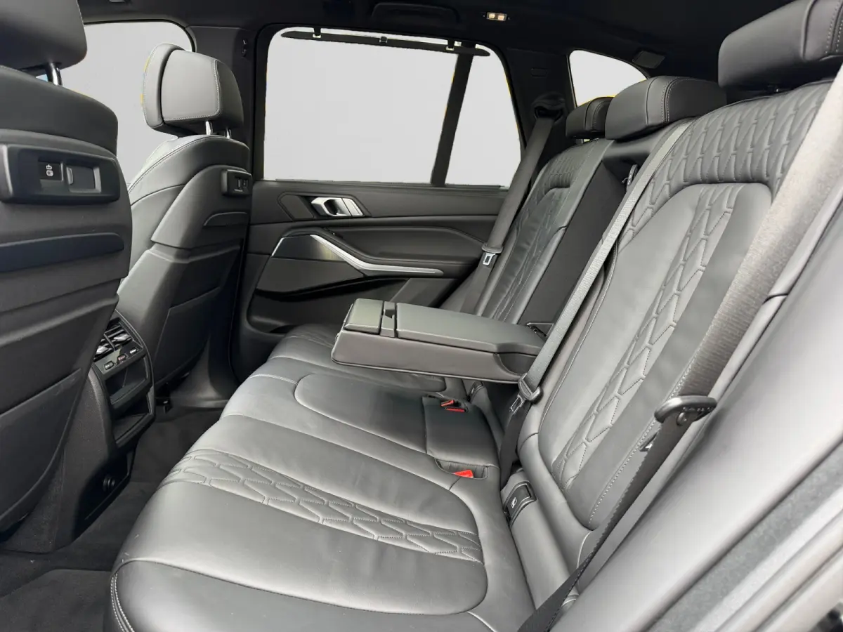 xDrive45e M Sport- Harman Kardon, Panoramadak, Memory, Individual Leder, 360 Camera