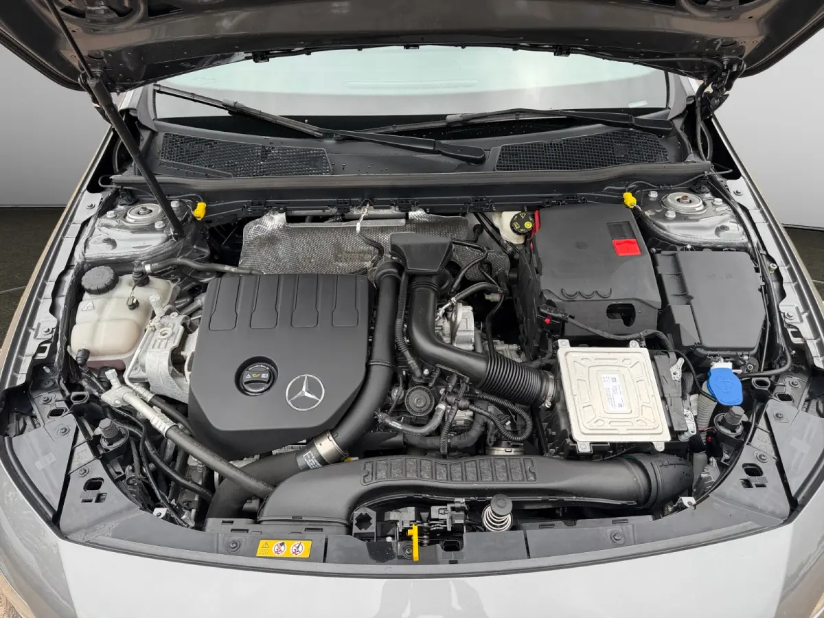 180 AMG Night Edition Aut- Nap 9dkm, Dealer Onderhouden, Panoramadak, Sfeerverlichting
