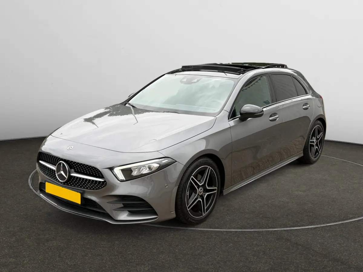 180 AMG Night Edition Aut- Nap 9dkm, Dealer Onderhouden, Panoramadak, Sfeerverlichting