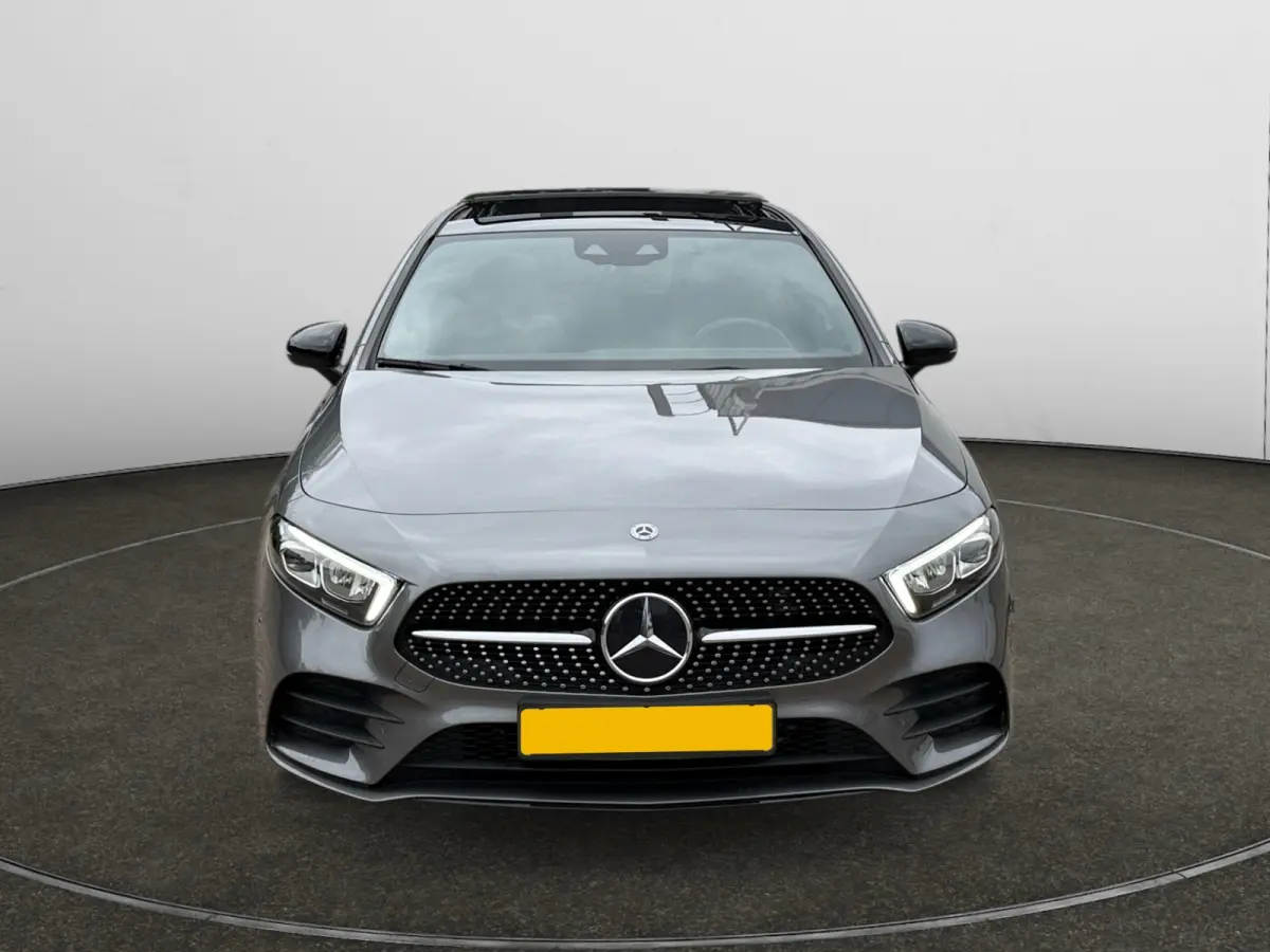 180 AMG Night Edition Aut- Nap 9dkm, Dealer Onderhouden, Panoramadak, Sfeerverlichting