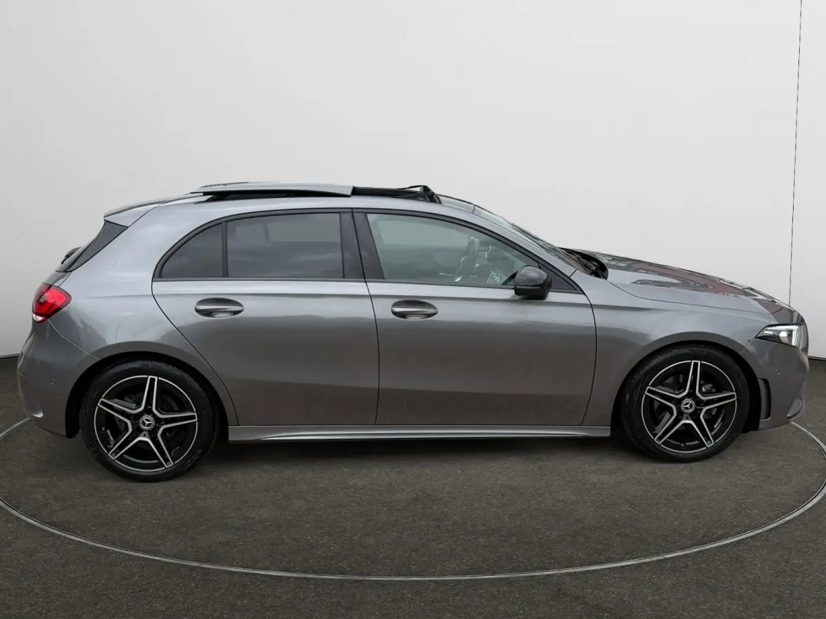 180 AMG Night Edition Aut- Nap 9dkm, Dealer Onderhouden, Panoramadak, Sfeerverlichting