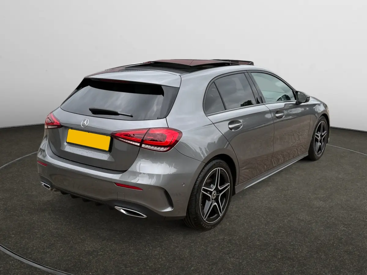 180 AMG Night Edition Aut- Nap 9dkm, Dealer Onderhouden, Panoramadak, Sfeerverlichting