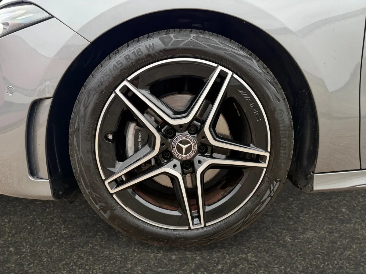 180 AMG Night Edition Aut- Nap 9dkm, Dealer Onderhouden, Panoramadak, Sfeerverlichting