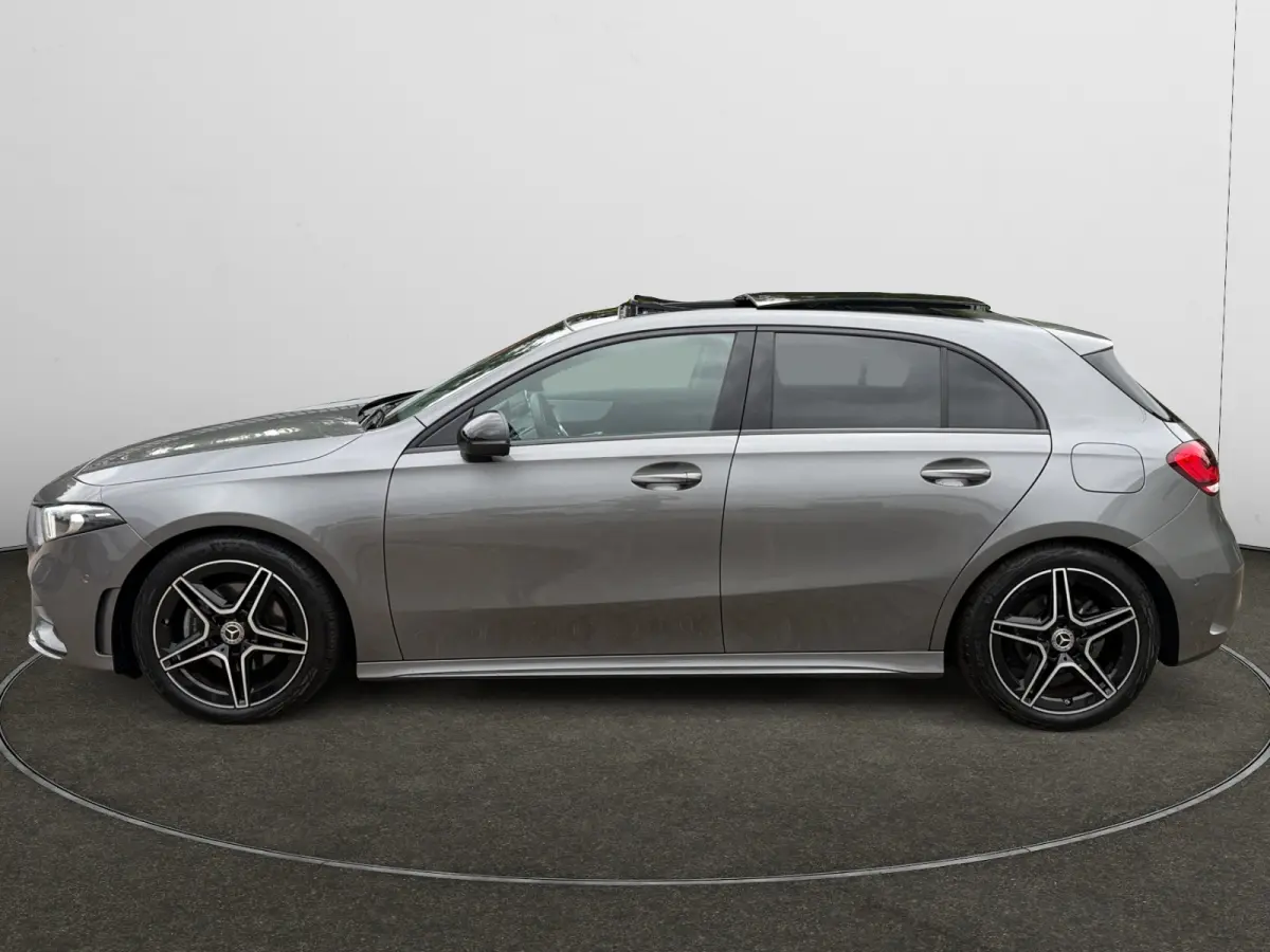 180 AMG Night Edition Aut- Nap 9dkm, Dealer Onderhouden, Panoramadak, Sfeerverlichting