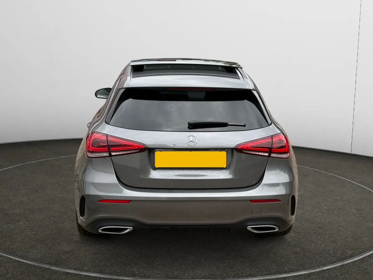180 AMG Night Edition Aut- Nap 9dkm, Dealer Onderhouden, Panoramadak, Sfeerverlichting