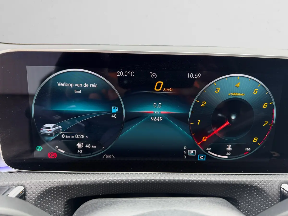 180 AMG Night Edition Aut- Nap 9dkm, Dealer Onderhouden, Panoramadak, Sfeerverlichting