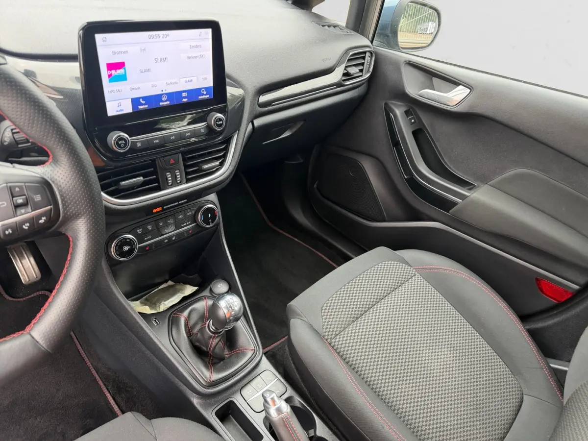 1.0 EcoBoost Hybrid ST-Line Carplay, Android Auto, Stuur/Stoelverwarming, Led, Camera, Park Assist